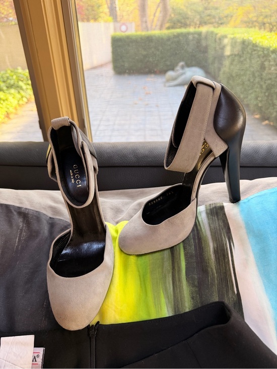 Gucci Shoes - Gucci Designer Heels – Authentic – Size 36.5 (US 6.5 approx.)
Style/Code: 323562